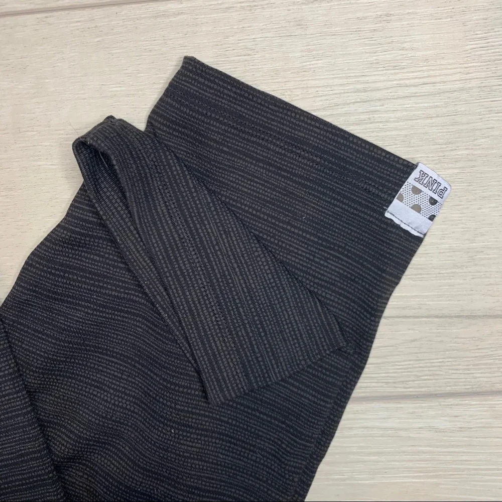 Pink Ultimate Heathered Black Cropped Legging Size Small